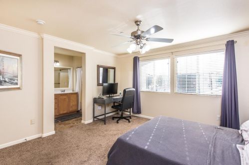 1006 Esplanade Cir, Folsom CA 95630-7360 exterior