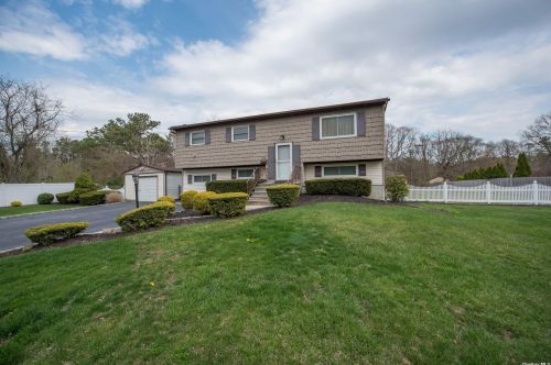 28 Charter Ave, Huntington Station, NY 11746-6447