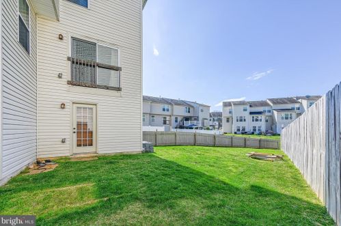 834 Blossom Dr, Hanover PA  17331-2073 exterior