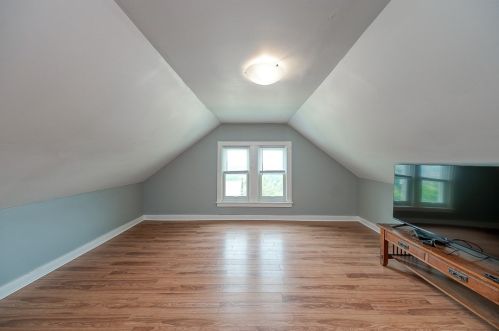 5107 Interboro Ave, Pittsburgh PA  15207-2327 exterior