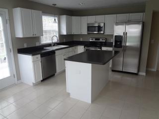 8202 Kentallen Ct, Indianapolis IN  46236-8380 exterior