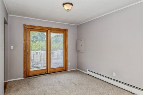 2 Chongo Pl, Huntington Station NY 11746-6606 exterior