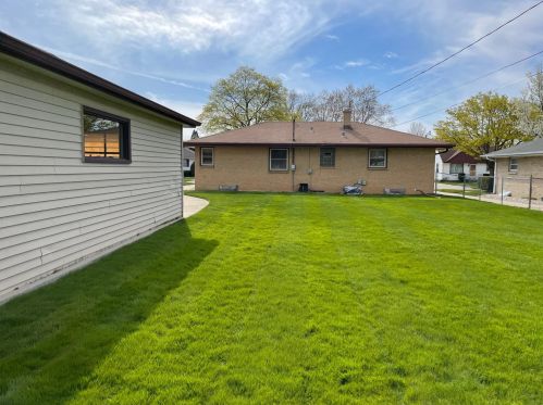 3660 80th St, Milwaukee, WI 53220-1018