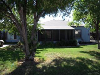 325 Hazelwood St, Phoenix, AZ 85013-2722