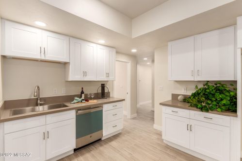 2494 Camino Valle Verde, Tucson AZ  85715-3405 exterior