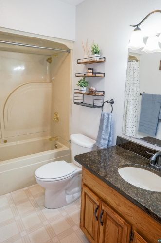 218 Blackman Ave, Duluth MN 55811-5231 exterior