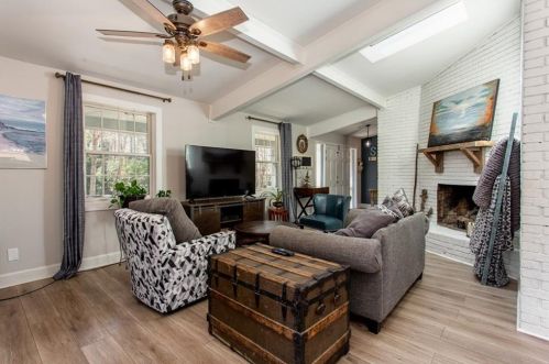 4596 Kingsgate Dr, Atlanta GA 30338-5933 exterior