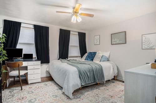 1010 Central Ave, Meskegon MI  49445-2947 exterior