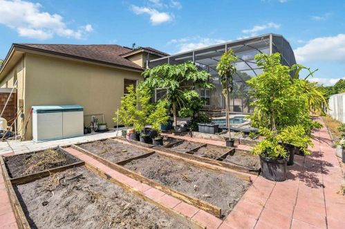 1137 Brantley Est Dr, Altamonte Springs FL 32714-5617 exterior