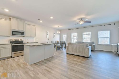 4933 Lower Elm St, Atlanta GA 30349-1677 exterior