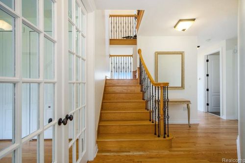 692 Appalachi St, Walled Lake MI  48390-1005 exterior