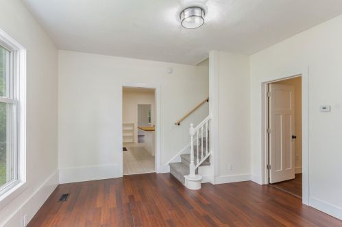 360 Hogadone Ave, Grand Rapids, MI 49504-6225