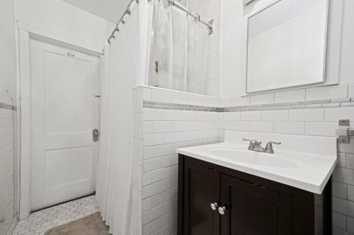 1503 Cornelia Ave, Chicago IL 60657-1305 exterior