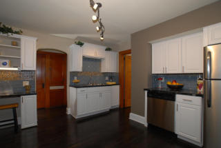 177 71st St, Milwaukee, WI 53214-1655