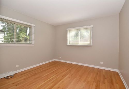 913 Fairfield Ave, Elmhurst IL 60126-3810 exterior