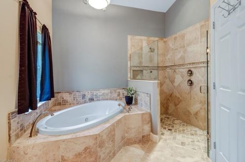 2481 22 Ave, Naples FL 34120-0055 exterior