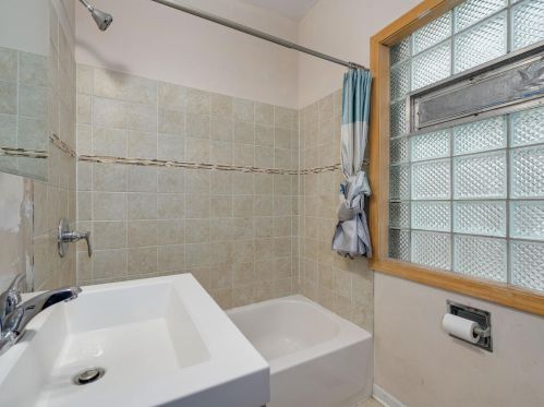 1747 Monticello Ave, Chicago IL 60618-5320 exterior