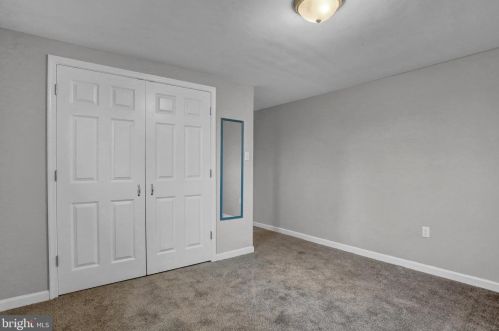 365 Clover Ln, Hanover PA 17331-4304 exterior