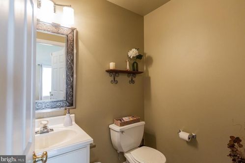 431 Rabbit Hl Ln, Lancaster PA 17603-7435 exterior