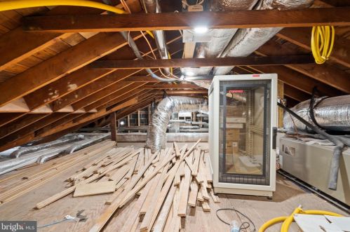 5121 Klingle St, Washington DC  20016-2654 exterior