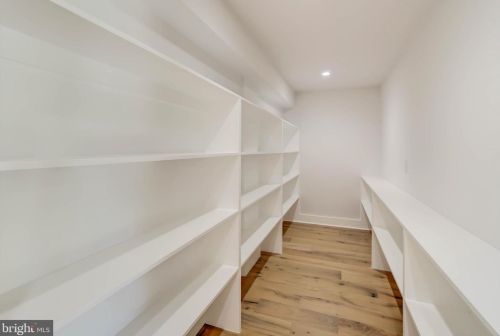 4624 Asbury Pl, Washington DC  20016-4325 exterior