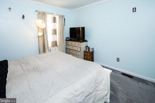 51 Mactavish Ct, New Castle DE 19720-6524 exterior