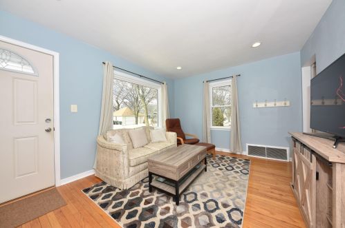 2110 69th St, Milwaukee, WI 53213-1924