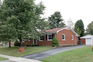 2089 Alexandria Dr, Lexington, KY 40504-3257