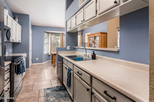 621 Los Feliz Dr, Chandler AZ  85226-4930 exterior