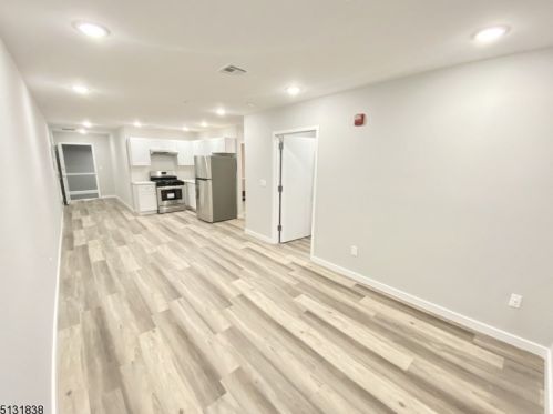 154 Hamilton Ave, Paterson NJ  07501-1526 exterior