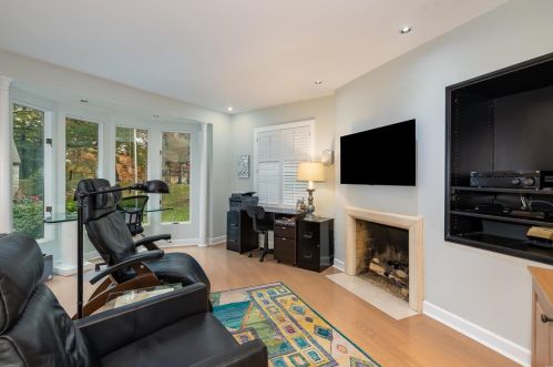 28 Huntleigh Wood, Saint Louis MO 63131-4814 exterior