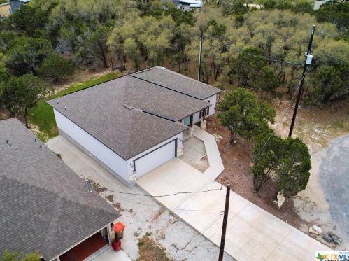 141 Lakeview, Spring Branch TX 78070-5398 exterior