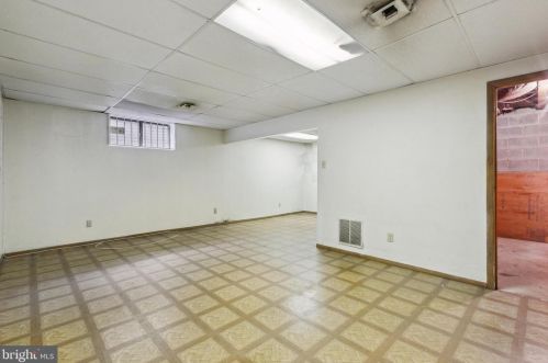 3110 Apple Rd, Washington DC 20018-1605 exterior