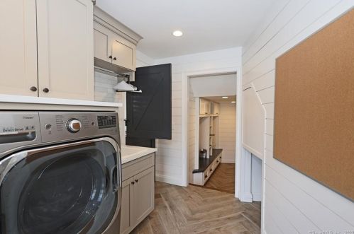 94 Spectacle Ln, Ridgefield CT 06877-5715 exterior