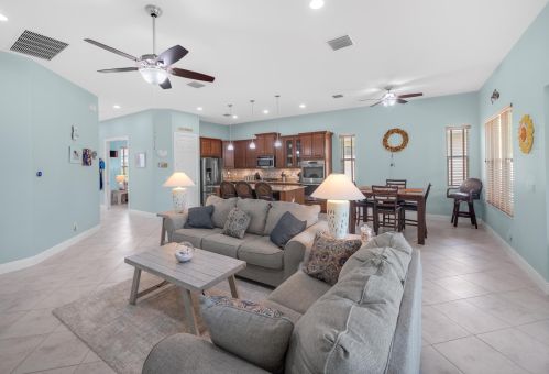 10289 Waterway Ln, Fort Pierce FL  34987-2538 exterior