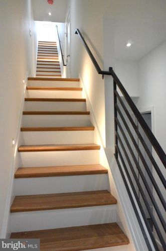 628 19 St, Philadelphia PA 19121-4120 exterior