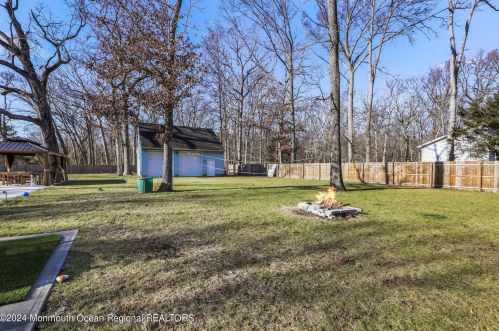 20 Frank Applegate Rd, Jackson Twp NJ  08527-2454 exterior