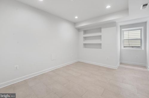 1437 Lawrence St, Washington DC 20017-2911 exterior