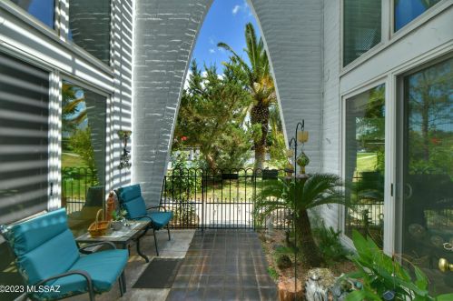 720 Roller Coaster Rd, Tucson AZ 85704-2628 exterior