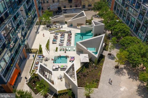 222 George St, Philadelphia PA  19123-1540 exterior