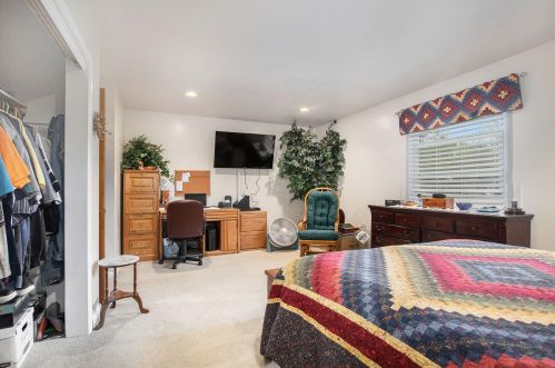 6734 Oakland Dr, Kalamazoo MI 49024-3343 exterior