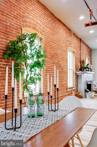 220 Prince St, Lancaster PA 17603-5878 exterior