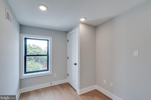 735 24th St, Philadelphia PA  19130-2539 exterior