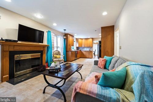 53 Primrose Cir, Princeton NJ 08540-9416 exterior