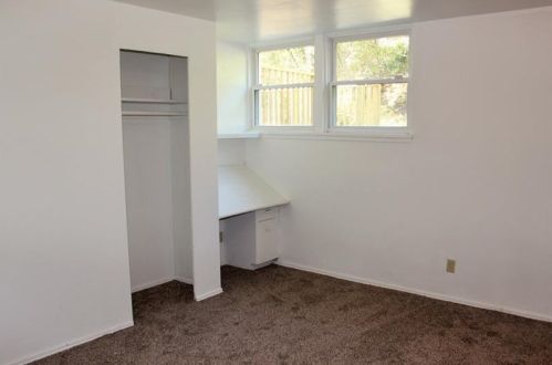 2331 Marbury Rd, Pittsburgh PA 15221-3670 exterior