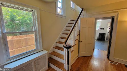 316 Maple Ave, Trenton NJ 08618-3402 exterior