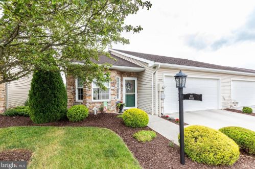 407 Parkview Ln, Hanover, PA 17331-1457