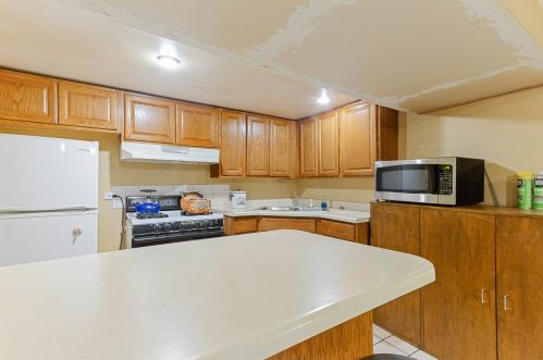 4577 Elston Ave, Chicago IL 60618-1813 exterior