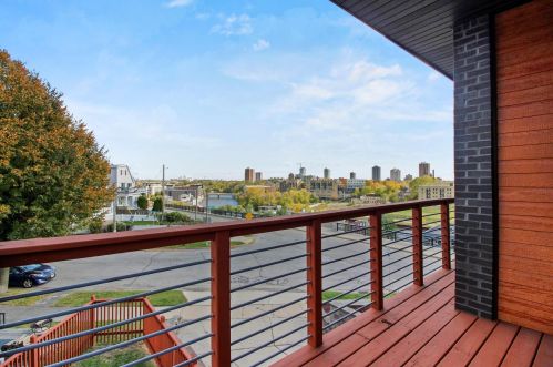 2001 Booth St, Milwaukee WI 53212-3403 exterior