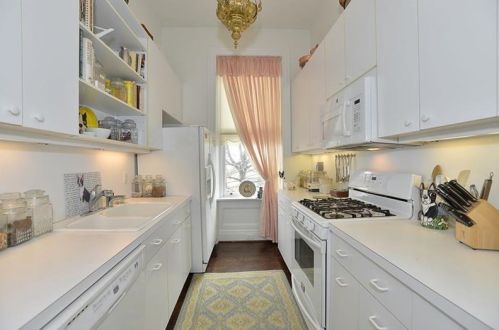 4919 Centre Ave, Pittsburgh PA 15213-1896 exterior